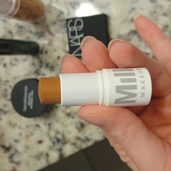 Collection Of Makeup - Picture 2 of 7